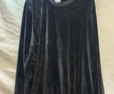 long-sleeve sweatshirt from Zara