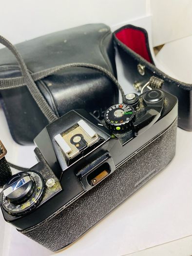 Ricoh KR-10 camera