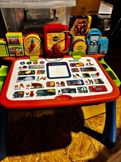 VTech Learn & Draw Activity Desk, excellent condition