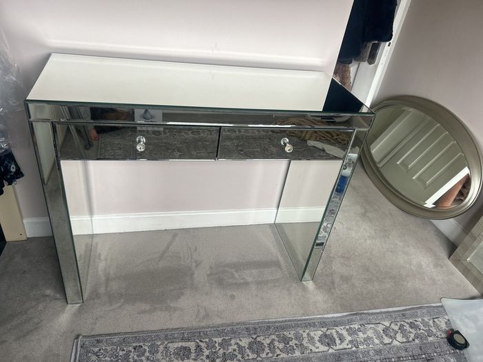 Console Table / Mirror