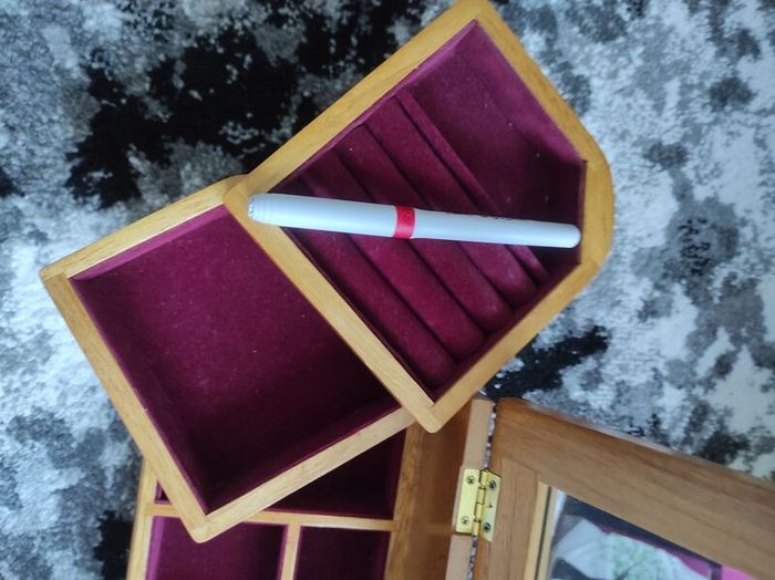 Jewellery box