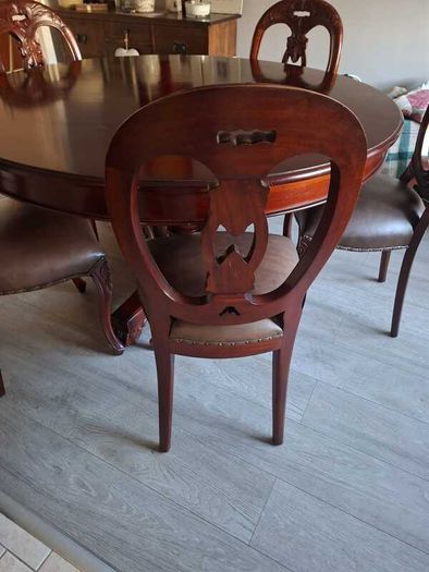 Mahogany Table and Chairs for Sale -  Quick Sale