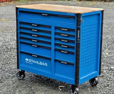 Tool box 12 drawer 10full of tools