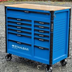 Tool box 12 drawer 10full of tools