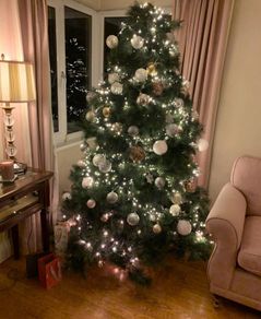 Artificial christmas tree
