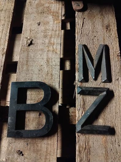 number plate letters and random letter