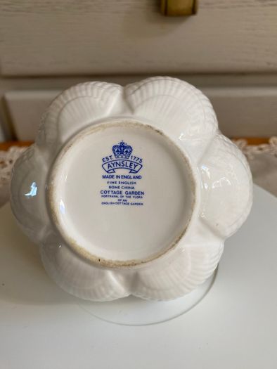 Aynsley Shell Cottage Garden Fine Bone China Basket Dish