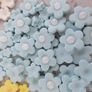50+ cake cupcake toppers edible flowers Image 3
