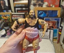 WWE Earthquake Classic Series Figure