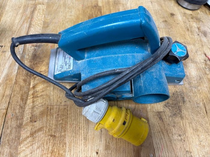 Makita 1902 Planer. 110V.