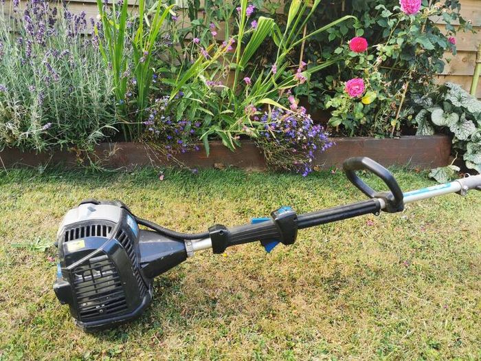 Mac Allister MGTP254 petrol grass strimmer 25.4cc