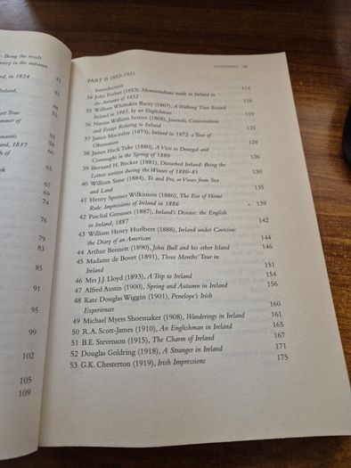 First Edition. The Tourist's Gaze: Travellers to Ireland, 1800-2000. Cork University Press.