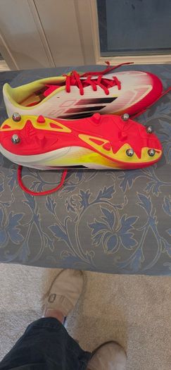 BNWT   Adidas  Mens Football Boots