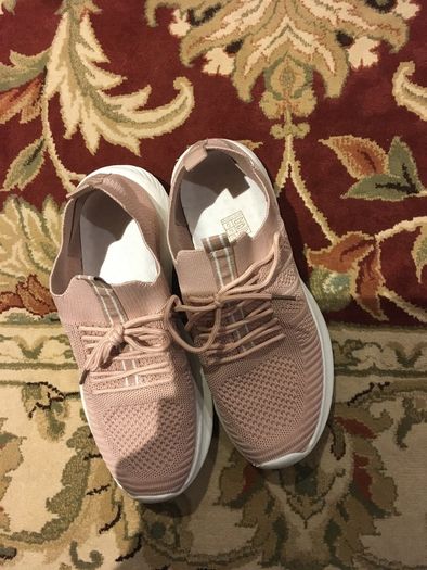 Trainers size UE-41, UK-7
