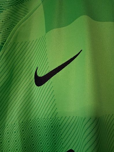 Liverpool Jersey. Official Nike Liverpool FC Goalkeepers Jersey.  Collect In Dublin Or Receive Via Post.
