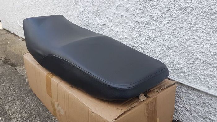 Yamaha ybr125 ybr 125 motorcycle motorbike seat