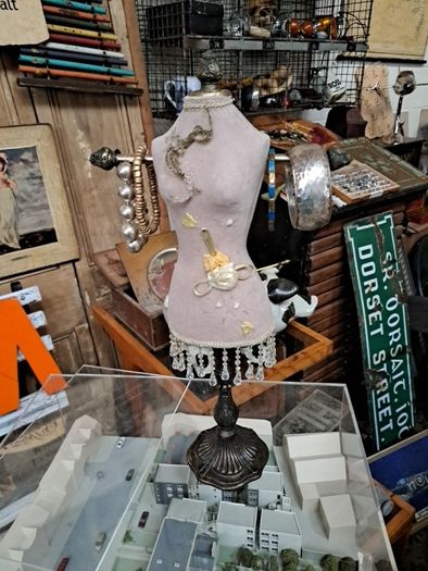 Mannequin