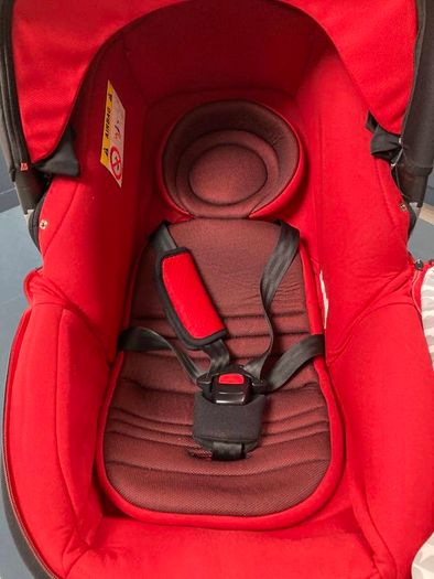 Jane Matrix Light 2 Luxe - Red - 2 in 1 Group 0/0+ Car Seat & Carrycot