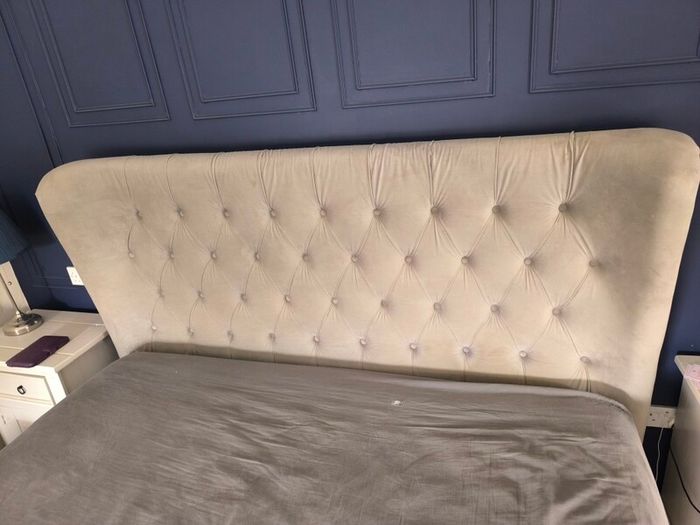 superking bed with excellent storage capacity and luxury mattress