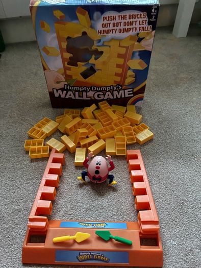 Humpty Dumpty Wall game