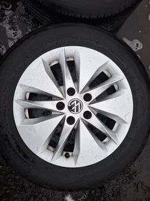 16" Vw Alloys with tyres