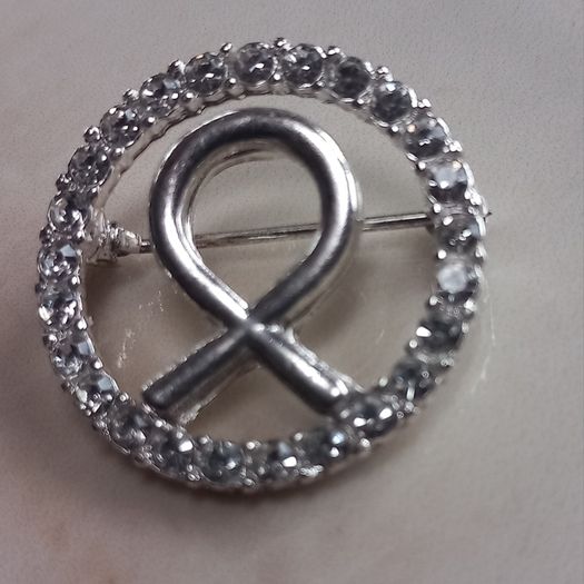 Diamante ribbon brooch, D18 post 3e