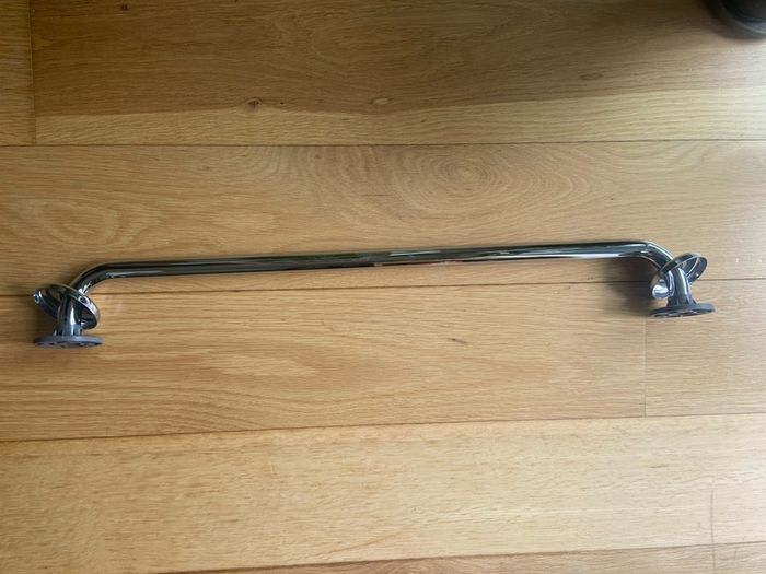 60cm silver towel rail