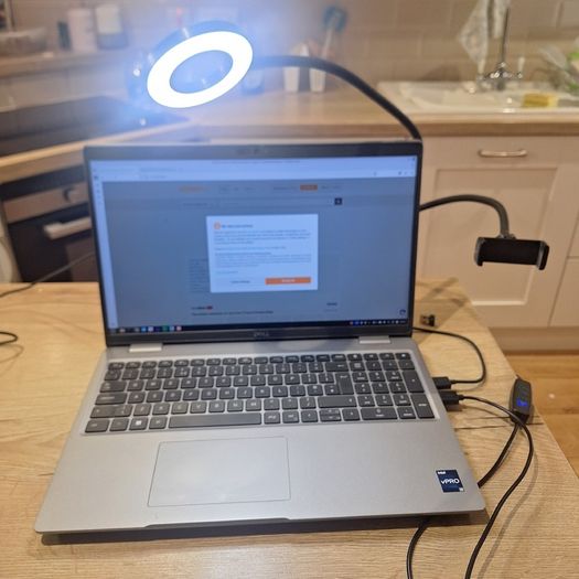 USB LED Ring Light with Flexible Desk Clamp / Phone Holder