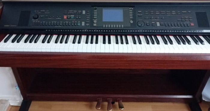 Digital Yamaha Clavinova Piano