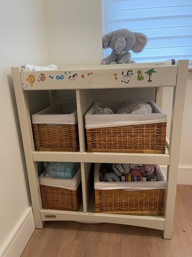 Premium White Wooden Baby Changing Unit + 4 Lined Wicker Baskets