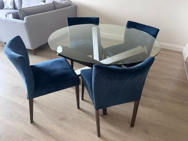 Dining Table & Chairs