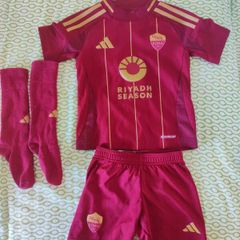 Roma kit kids size 3-4y