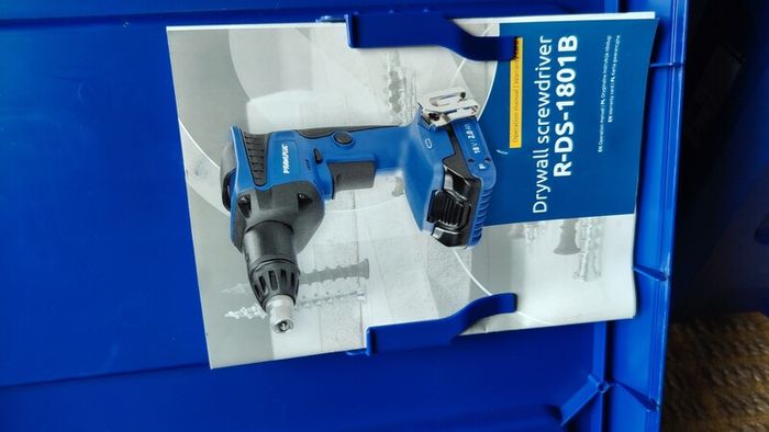 Rawlplug 18v Cordless Auto feed  screw gun. Plasterboard 2x batteries