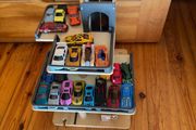 Toy car garage