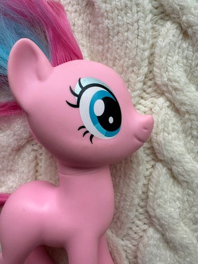 My Little Pony Magical Salon Hasbro Pinkie Pie Doll Only Used Please look at the pictures