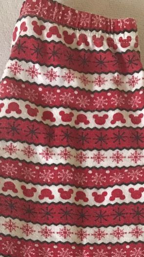 Disney Minnie Mouse Christmas Pyjamas, Size 6-7 Years