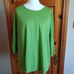 Gudrun Sjoden Ladies Green Ditzy Print Top 2xl Includes Postage