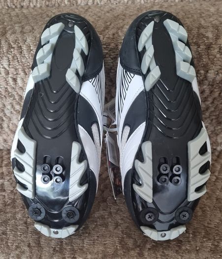 Crivic Cyling Shoes Size UK4 (EU37) & Set of Shimano SPD SM SH-56 Cleat Set. (Brand New Never used).