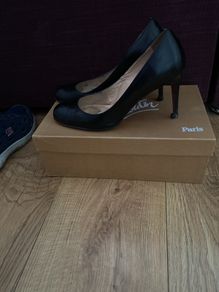 Christian Louboutain black pumps size 4