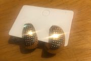 gold coloured Earrings