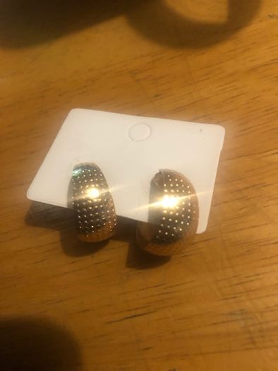 gold coloured Earrings