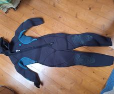 Decathlon diving wetsuit 7.5m size M