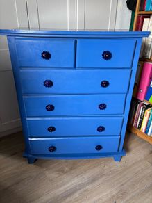 Chest of drawers