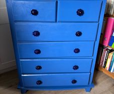 Chest of drawers