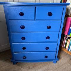 Chest of drawers