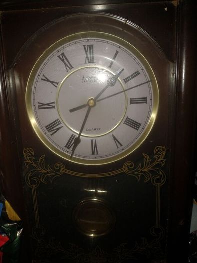 clock with battery