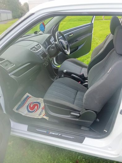 2015 Suzuki Swift nct 17/9//27