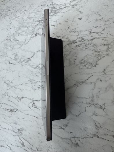 Apple iPad Air 5th Gen 2022 Starlight 256GB