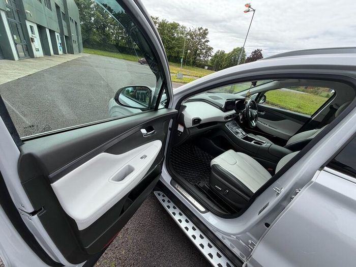 2021 Hyundai Santa Fe Plug-In Hybrid Low mileage