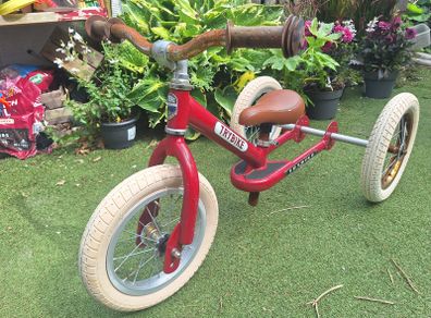 Kids try bike balance bike